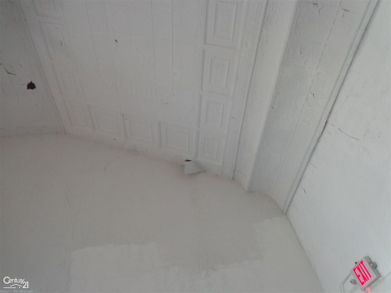 3404 24th St, Port Huron, MI 48060